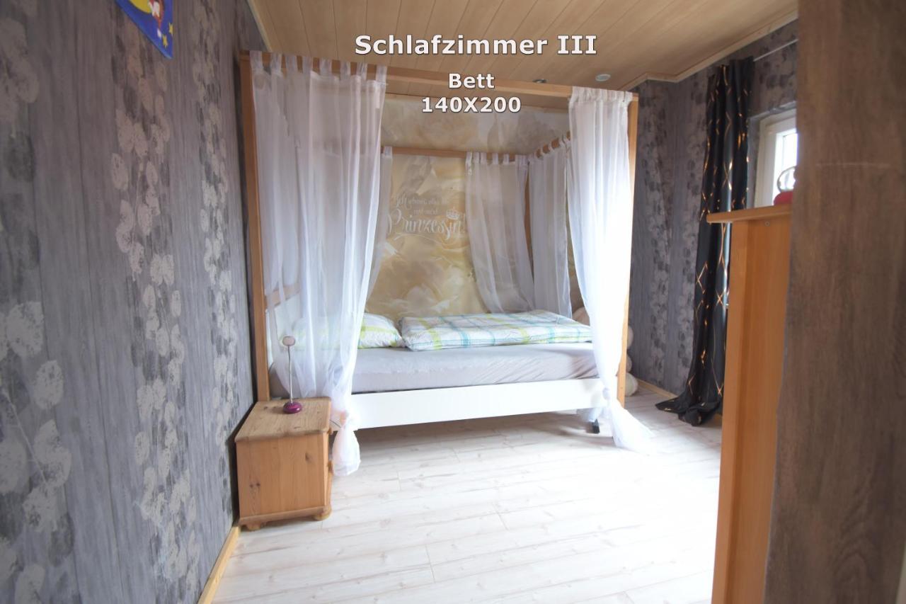 Ferienwohnung Haus Willi ไฟรนส์ไฮม์ ภายนอก รูปภาพ